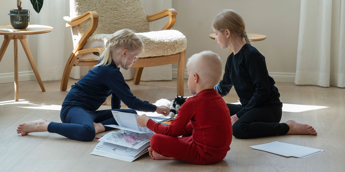 Lasten merinovillakerrastot punainen, sininen ja musta